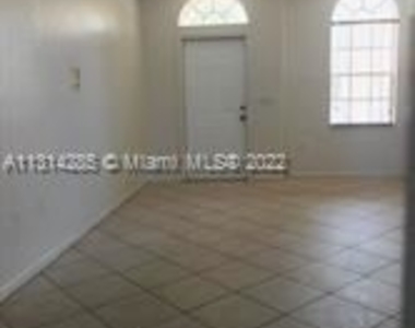 2635 Sw 84th Ter - Photo Thumbnail 14