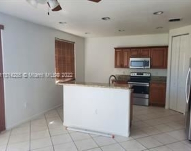 2635 Sw 84th Ter - Photo Thumbnail 19