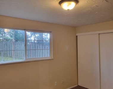 2542 Se 9th Ct 2542 - Photo Thumbnail 18