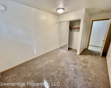 5316 E. Burnside St. - Photo Thumbnail 11