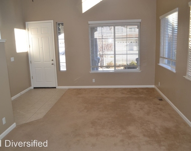 2265 Glen Eagles Dr. - Photo Thumbnail 4