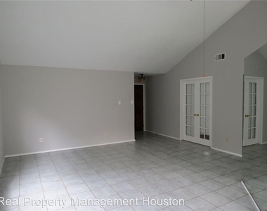 21010 Bridgeview Circle - Photo Thumbnail 6