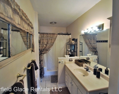 74 Lakeshore Ct Unit 84 - Photo Thumbnail 8