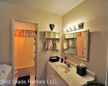 74 Lakeshore Ct Unit 84 - Photo Thumbnail 9