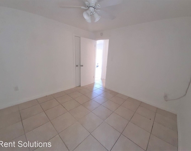 10218 Gulf Blvd Unit 4 - Photo Thumbnail 6