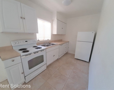 10218 Gulf Blvd Unit 4 - Photo Thumbnail 3