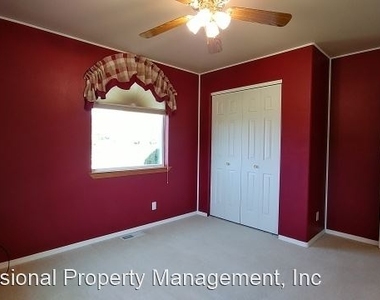 4538 Tripp Lane - Photo Thumbnail 29