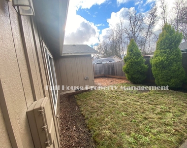 3386 Arrowhead St. - Photo Thumbnail 11