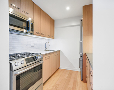 1 Columbus Place - Photo Thumbnail 11