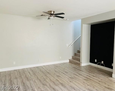 920 Douglas Flat Place - Photo Thumbnail 12