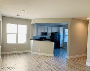 920 Douglas Flat Place - Photo Thumbnail 7