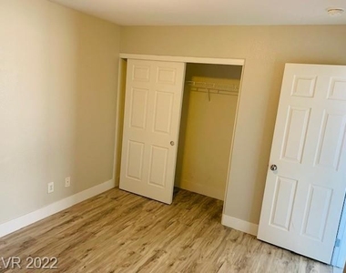 920 Douglas Flat Place - Photo Thumbnail 18