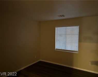 6136 Sugartree Avenue - Photo Thumbnail 41