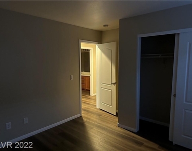 6136 Sugartree Avenue - Photo Thumbnail 36