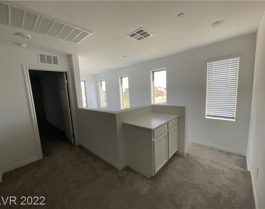 3211 Camellia Bank Avenue - Photo Thumbnail 7