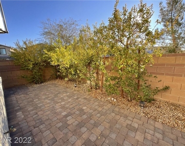 3211 Camellia Bank Avenue - Photo Thumbnail 26