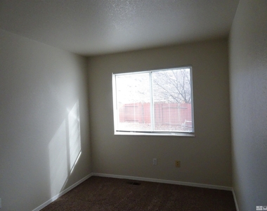 2194 Canyon Vista Drive - Photo Thumbnail 5