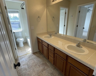 3224 Mirador Ct - Photo Thumbnail 8