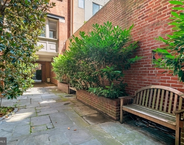 1720 Lombard Street - Photo Thumbnail 17