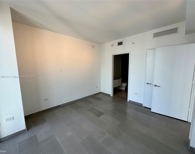 68 Se 6th St Apt 2707 - Photo Thumbnail 20