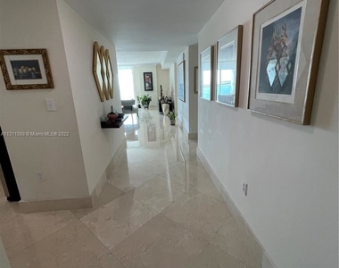 2101 Brickell Ave Apt 707 - Photo Thumbnail 9