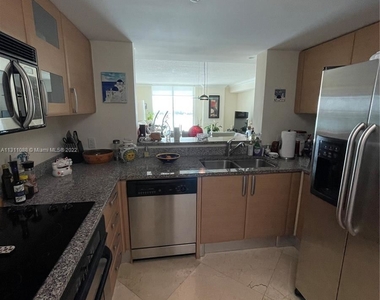 2101 Brickell Ave Apt 707 - Photo Thumbnail 12