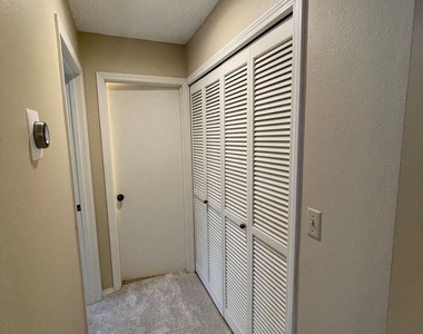 5250 S Landing Dr #206 - Photo Thumbnail 10