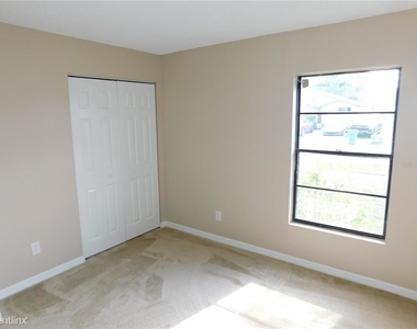 1526 R Thistledown Drive - Photo Thumbnail 14