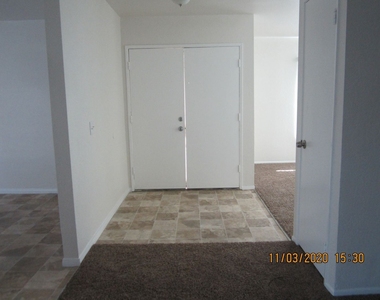 24290 Lamont Dr - Photo Thumbnail 21