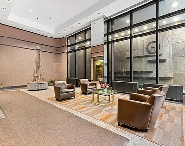 150 East 57th Street - Photo Thumbnail 1