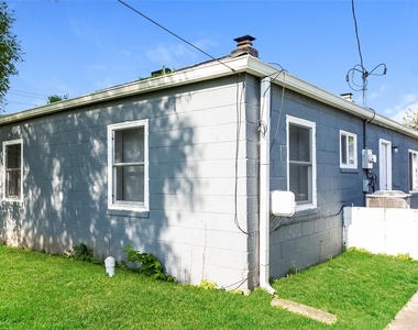 2401 Sheldon Street - Photo Thumbnail 15