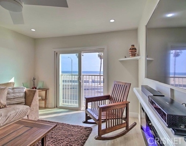 232 E Surfside Drive - Photo Thumbnail 0