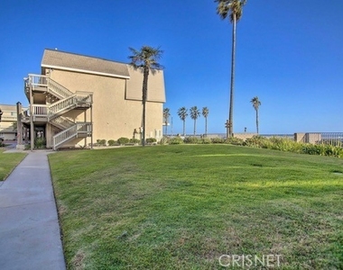 232 E Surfside Drive - Photo Thumbnail 18