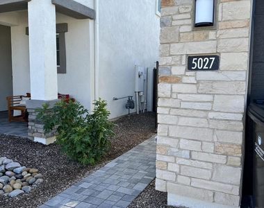 5027 E Paddock Place - Photo Thumbnail 5