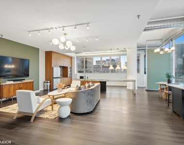 161 W Kinzie Street - Photo Thumbnail 14