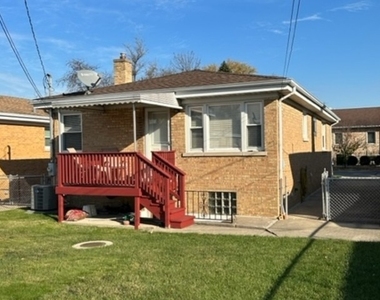 2920 N Sayre Avenue - Photo Thumbnail 15