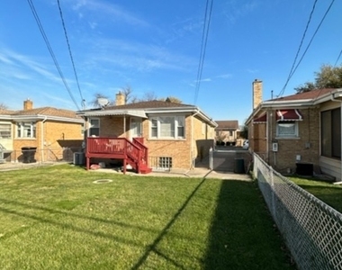 2920 N Sayre Avenue - Photo Thumbnail 13