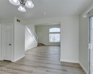 7640 Amato Avenue - Photo Thumbnail 21