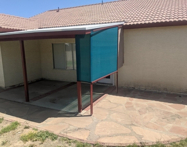 1316 E Desert Cove Avenue - Photo Thumbnail 28