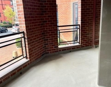 1099 22nd St Nw #207 - Photo Thumbnail 21