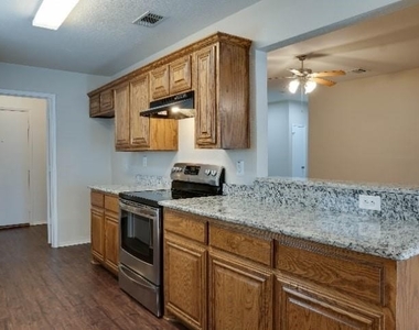 1400 Sierra Blanca Drive - Photo Thumbnail 13