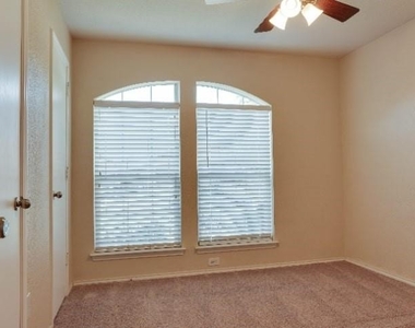 1400 Sierra Blanca Drive - Photo Thumbnail 3