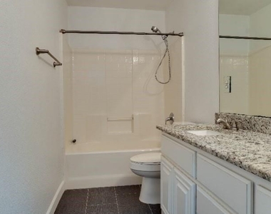 1400 Sierra Blanca Drive - Photo Thumbnail 8