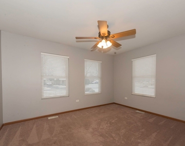 2427 Poplar Street - Photo Thumbnail 7