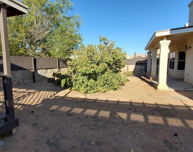 12525 Tierra Cuervo Drive - Photo Thumbnail 31