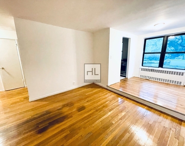 315 East 56 Street - Photo Thumbnail 1