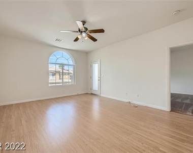 10677 Sapphire Vista Avenue - Photo Thumbnail 11