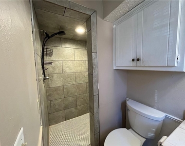 821 Sw 27th Street - Photo Thumbnail 15