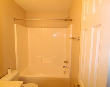 362 Saint Claire Drive - Photo Thumbnail 16