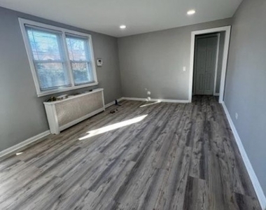 1809 Wood Ave - Photo Thumbnail 5